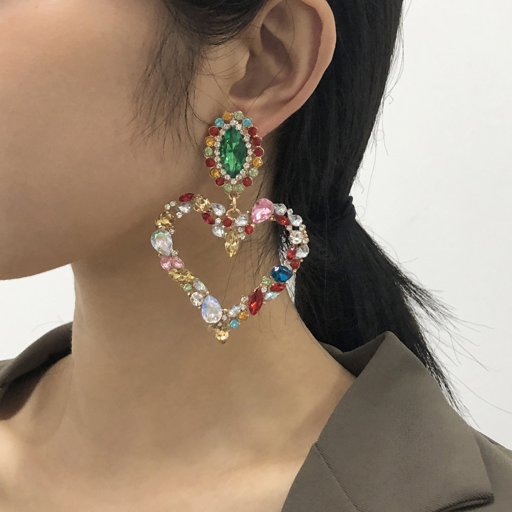 36g Weight No Inlaid Inlay Material Earrings Classification Housewarming, Anniversary, Business, Wedding, Travel, Birthday Occasion Alloy Material Geometric Pattern Women'S Gender Exaggerated, Fashion Style White Color Exaggerated Fashion Geometric Alloy No Inlaid Women'S Earrings 1