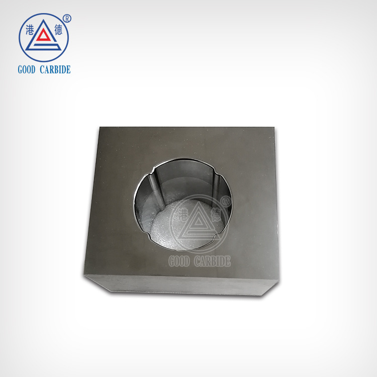 ���Ҷ����ٸ�����ģ Ӳ�ʺϽ�Ǳ�����ģ��