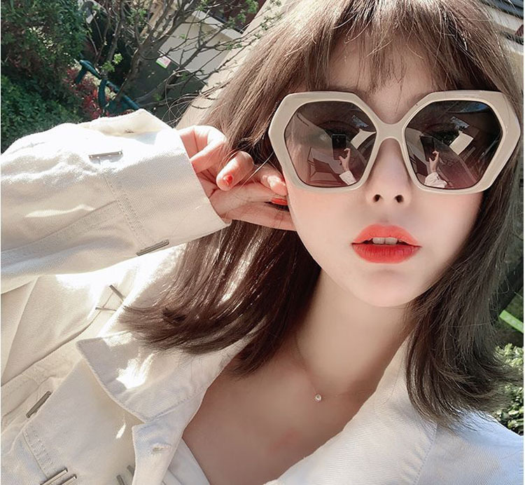 New Fashion Polygon Sunglasses Retro Glasses Trend Sunglasses Big Frame Thick Edge Sunglasses Wholesale Nihaojewelry display picture 13