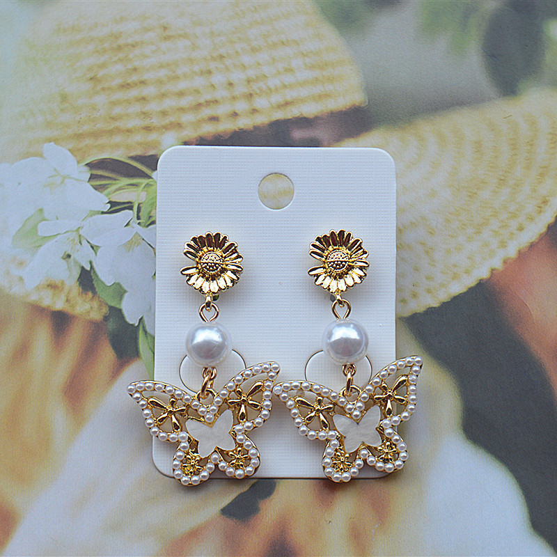10g Weight Artificial Gemstones Inlay Material Earrings Classification Housewarming, Anniversary, Business, Wedding, Travel, Birthday, Festival Occasion Alloy Material Butterfly Pattern Women'S Gender Fashion Style S925 Silver Needle Butterfly Sweet Pearl Earrings 1
