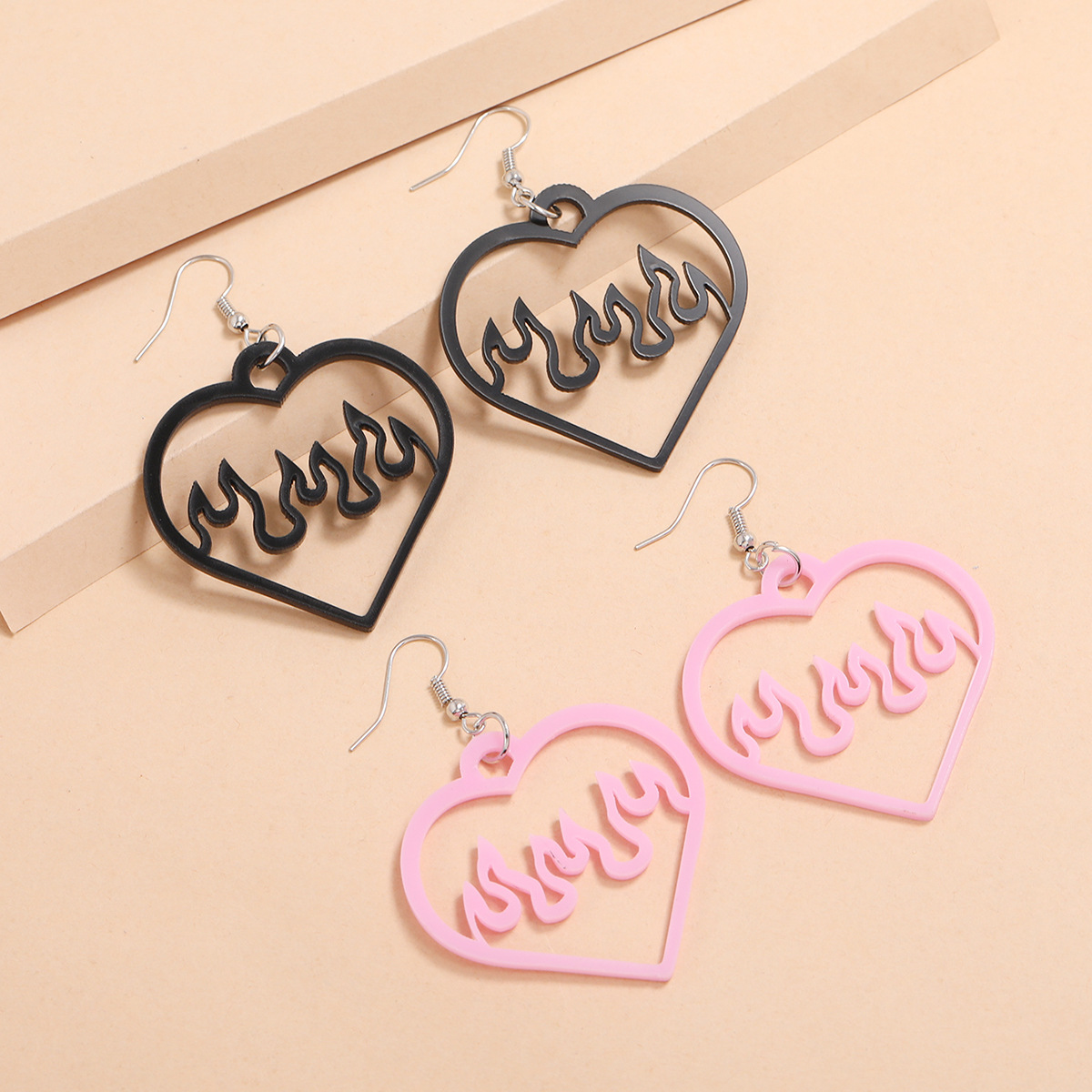Simple Two-tone Acrylic Black Pink Hollow Love-shaped Spark Flame Earrings 2 Pairs display picture 3