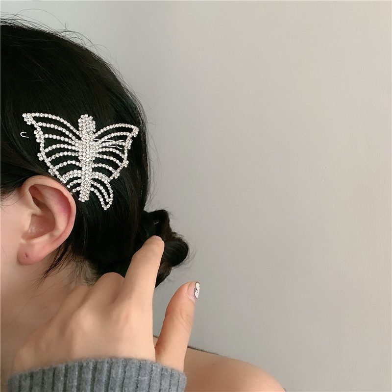 Diamond Retro Hollow Big Butterfly Hair Clip display picture 5