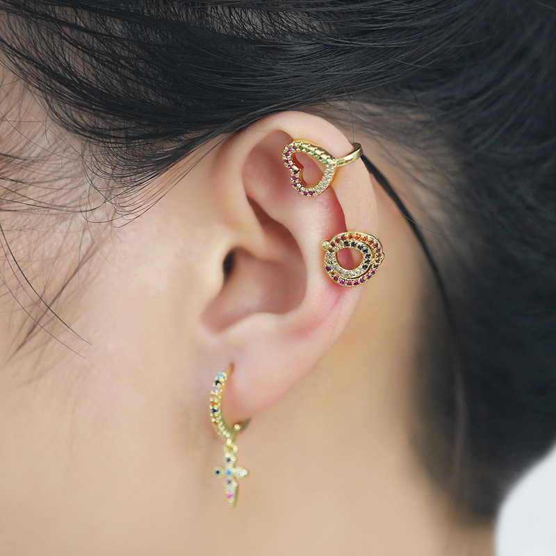 Nouvelles Boucles D&#39;oreilles D&#39;amour Clip D&#39;os D&#39;oreille Clip D&#39;oreille En Diamant Arc-en-ciel Sans Boucles D&#39;oreilles Percées En Gros Nihaojewelry display picture 7