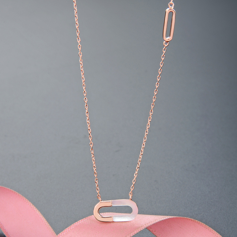 Japonés y coreano s925 colgante de concha de plata elegante de las mujeres dulce letra en forma de O collar de moda todo juego de joyería al por mayor