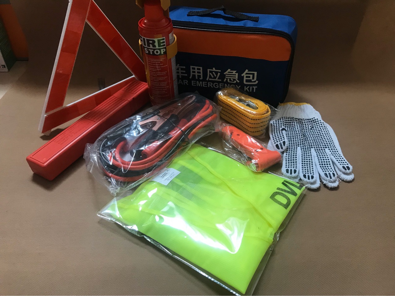 Car tool kit car emergency kit car rescue kit emergency tool set fire extinguisher annual inspection gift insurance