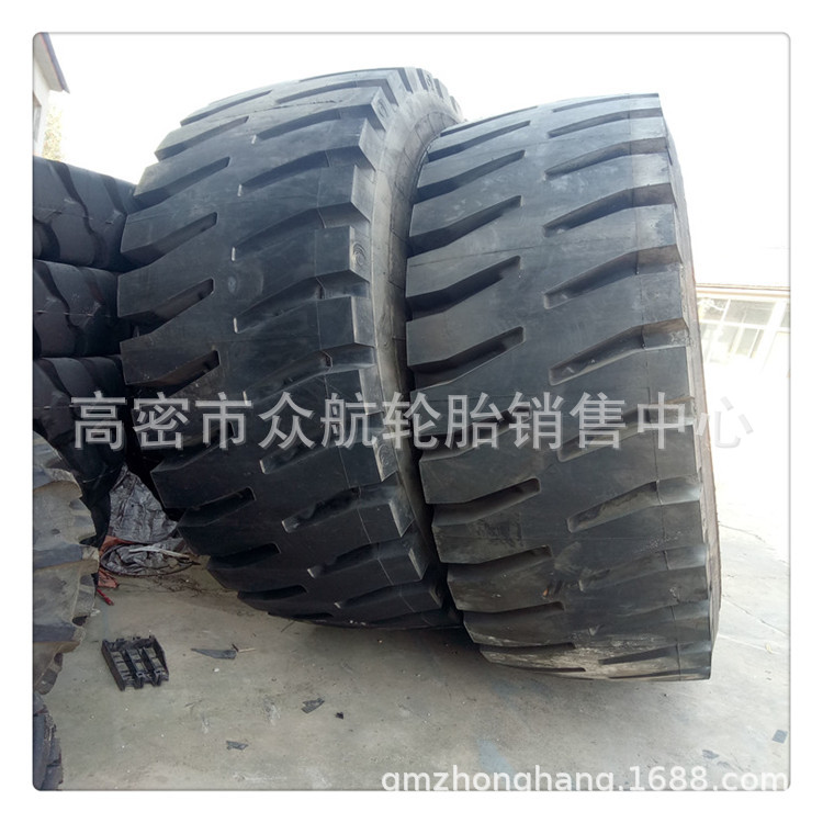 供应 卡车轮胎27.00R49 30.00/33.00R51 40.00R57钢丝轮胎