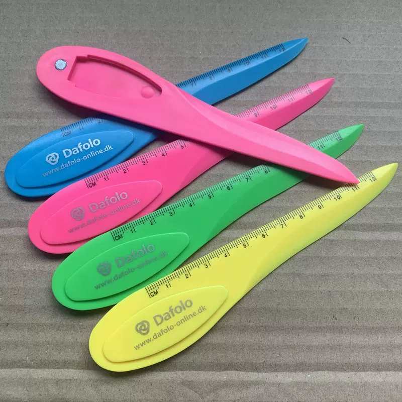 Multifunctional blade ruler three -in -one scale bookmark ruler straight ruler bookmark Bookmark with a letter -open function