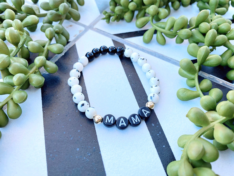 Beaded Design Mama Letter Arylic Natural Stone Beaded Bracelets
