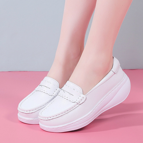 Women's Nurse Shoes, Single Shoes with Breathable Soft Sole, Non-Binding Feet, Thick Sole with Height Increase, Rocking Shoes, Winter Pudding Shoes, Autumn/Winter Style, Dropshipping
