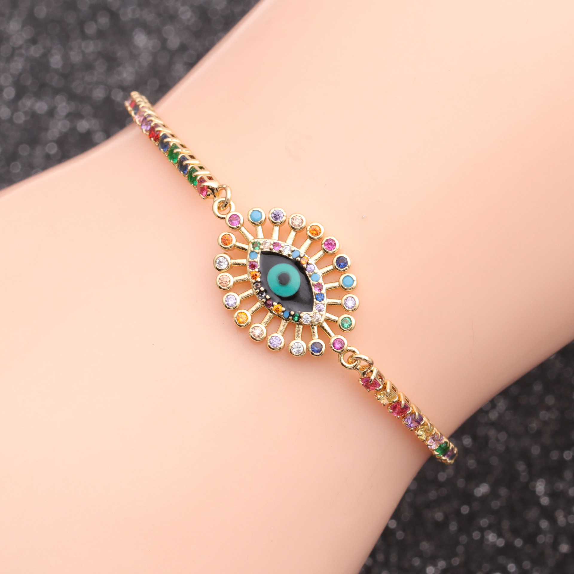 Hot-selling Copper Micro-inlaid Zircon Devil's Eye Bracelet display picture 4