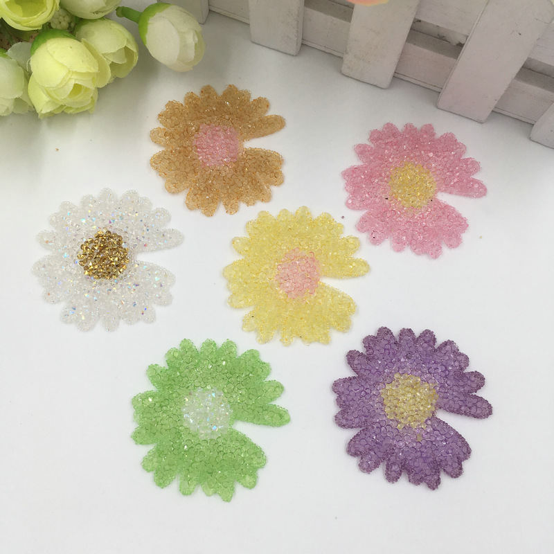 厂家现货5CM新款小雏菊树脂可烫贴花手机壳鞋花帽子包DIY装饰配件