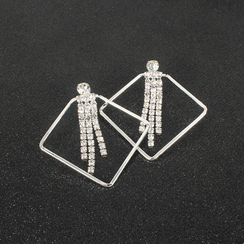 Creative Bohemian Alloy Geometric Diamond Retro Earrings Wholesale Nihaojewerly display picture 2