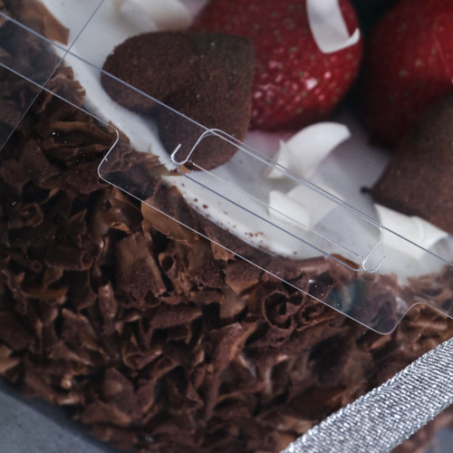 Four-inch five-inch transparent pastry box cut into triangles 2-inch 3-inch transparent mousse box French small pastry packaging box