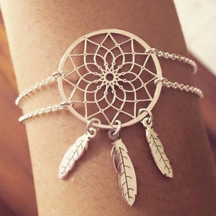 Simple Retro Hollow Pattern Bracelet Art Feather Hand Jewelry Women