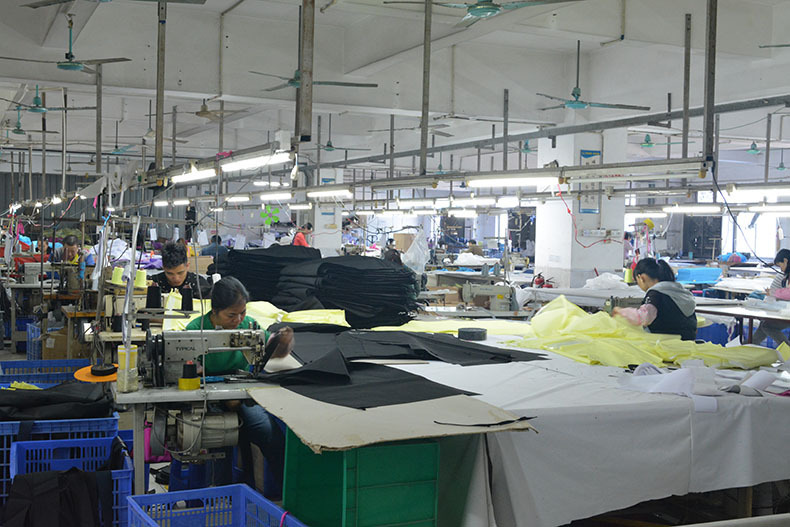 7589144337_1063968640