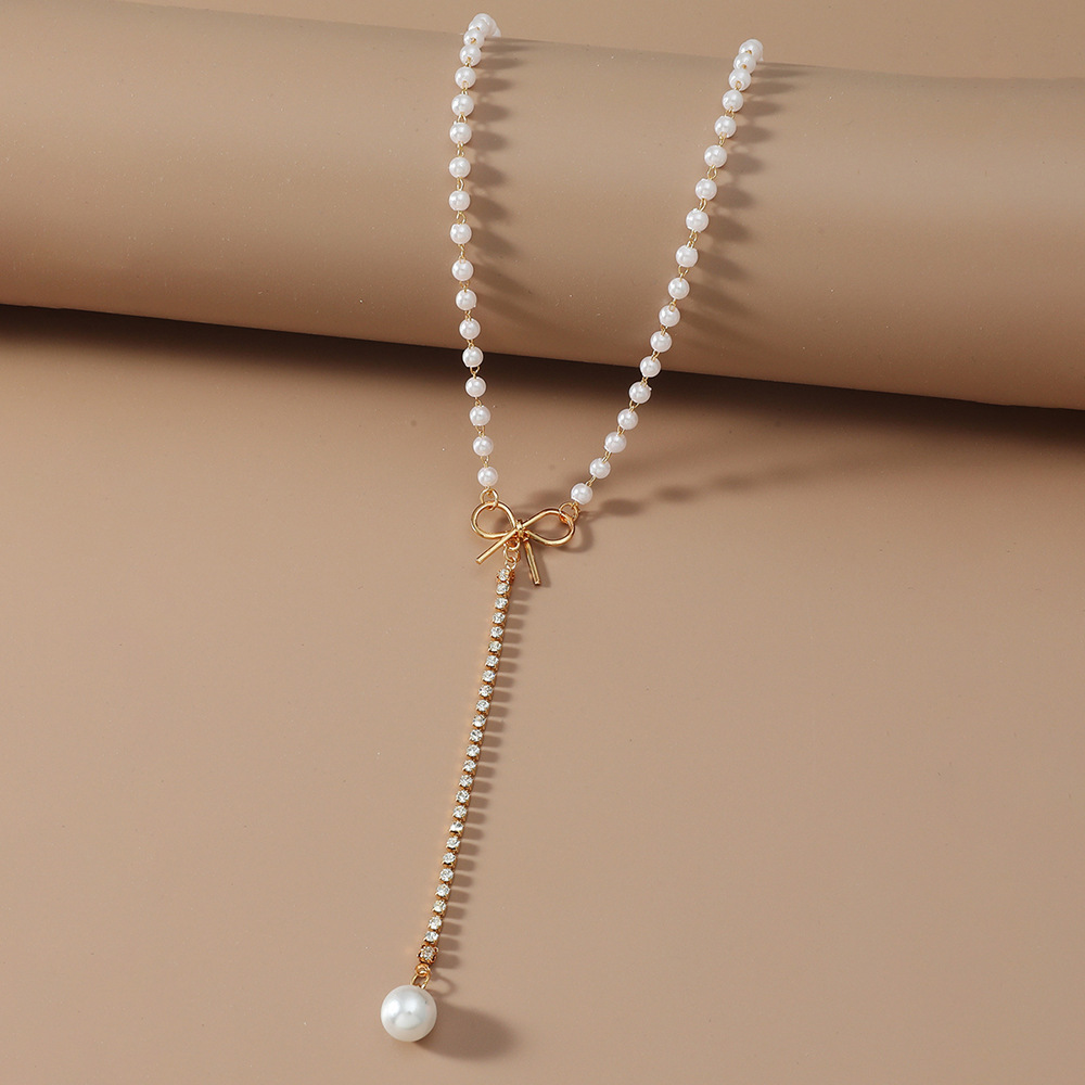 Long Bow Pearl Necklace display picture 4