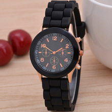 速卖通外贸热销日内瓦三眼女士手表 时尚休闲硅胶带女款石英表