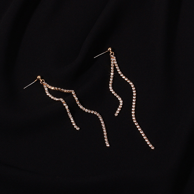 4g Weight Earrings Classification Housewarming, Anniversary, Business, Wedding, Travel, Birthday, Festival Occasion Women'S Gender Simple Style Style Gold Color Korea Simple Fairy Long Tassel Fashion Wild Claw Chain Earrings Wholesale Nihaojewelry 5