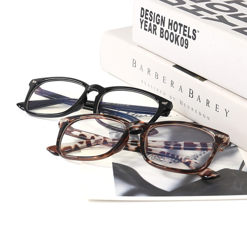 8082 anti-blue light reading glasses, trendy retro square glasses frame, comfortable reading glasses for men and women in Europe and America