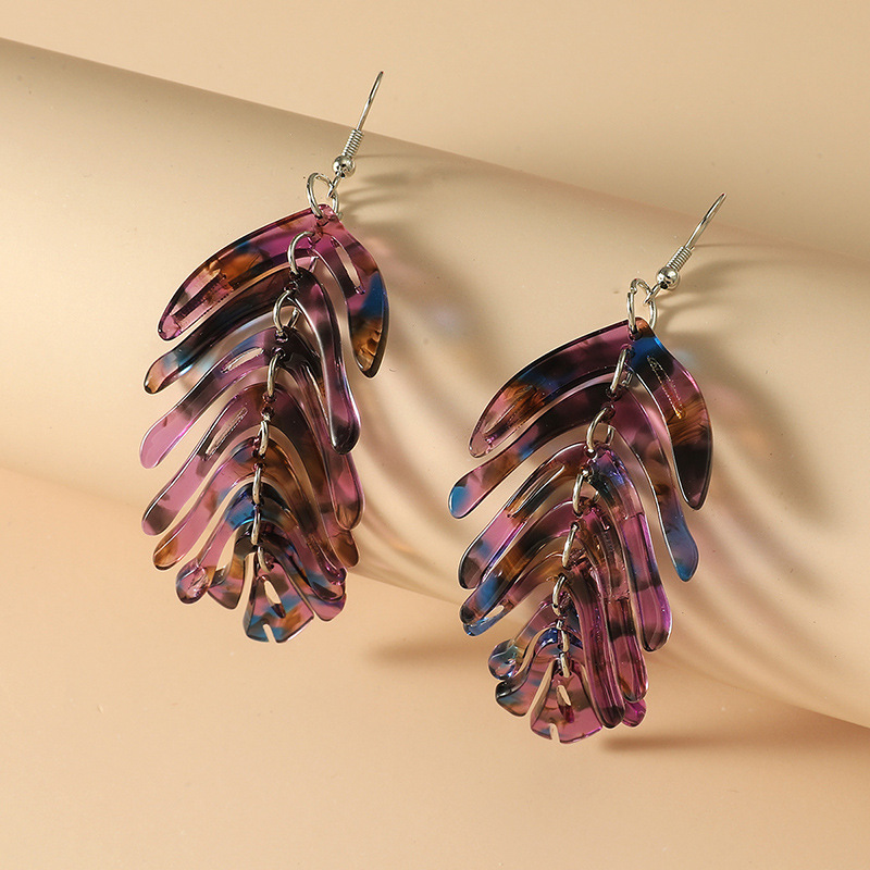 Fashion New Resin Personality Creative Leaf-shaped Earring European And American Simple Retro Trend Exaggerated Elegant Wild Earrings display picture 7