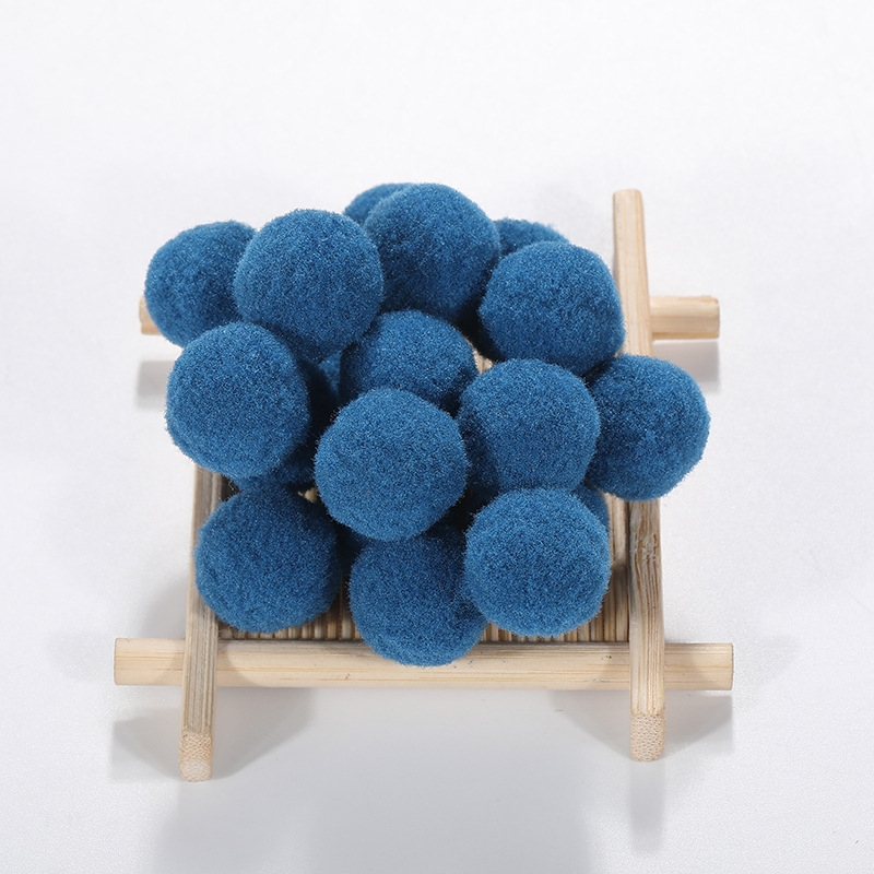 Bola de lana de alta elasticidad envío gratis spot al por mayor bola de peluche de poliéster de color accesorios de bricolaje juguetes hechos a mano bola de lana