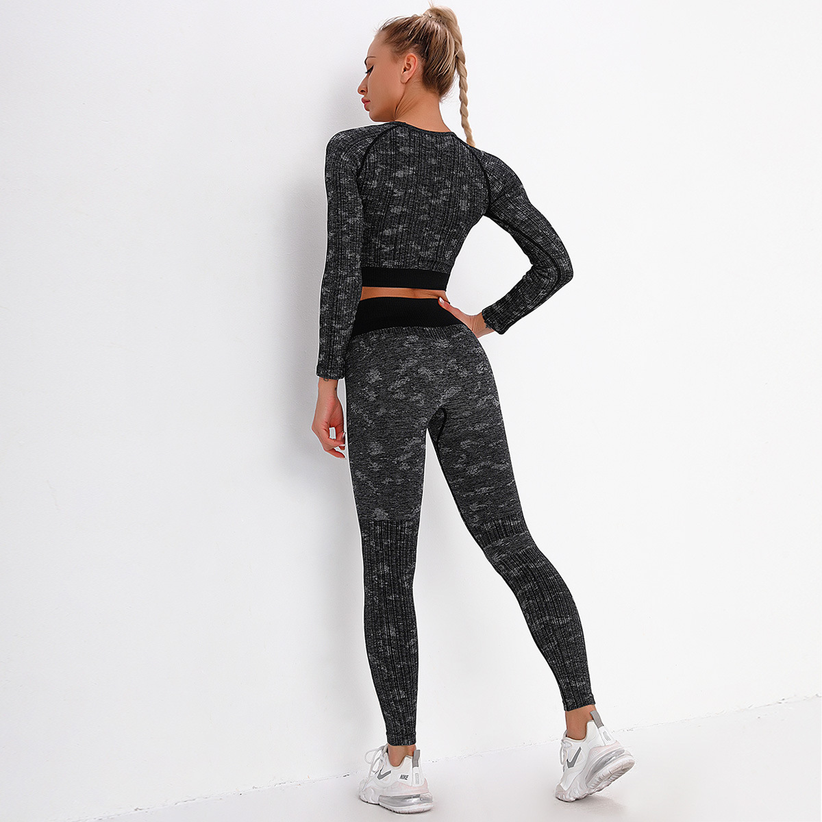 seamless knitted camouflage jacquardlong sleeve striped trousers yoga suit NSNS10668