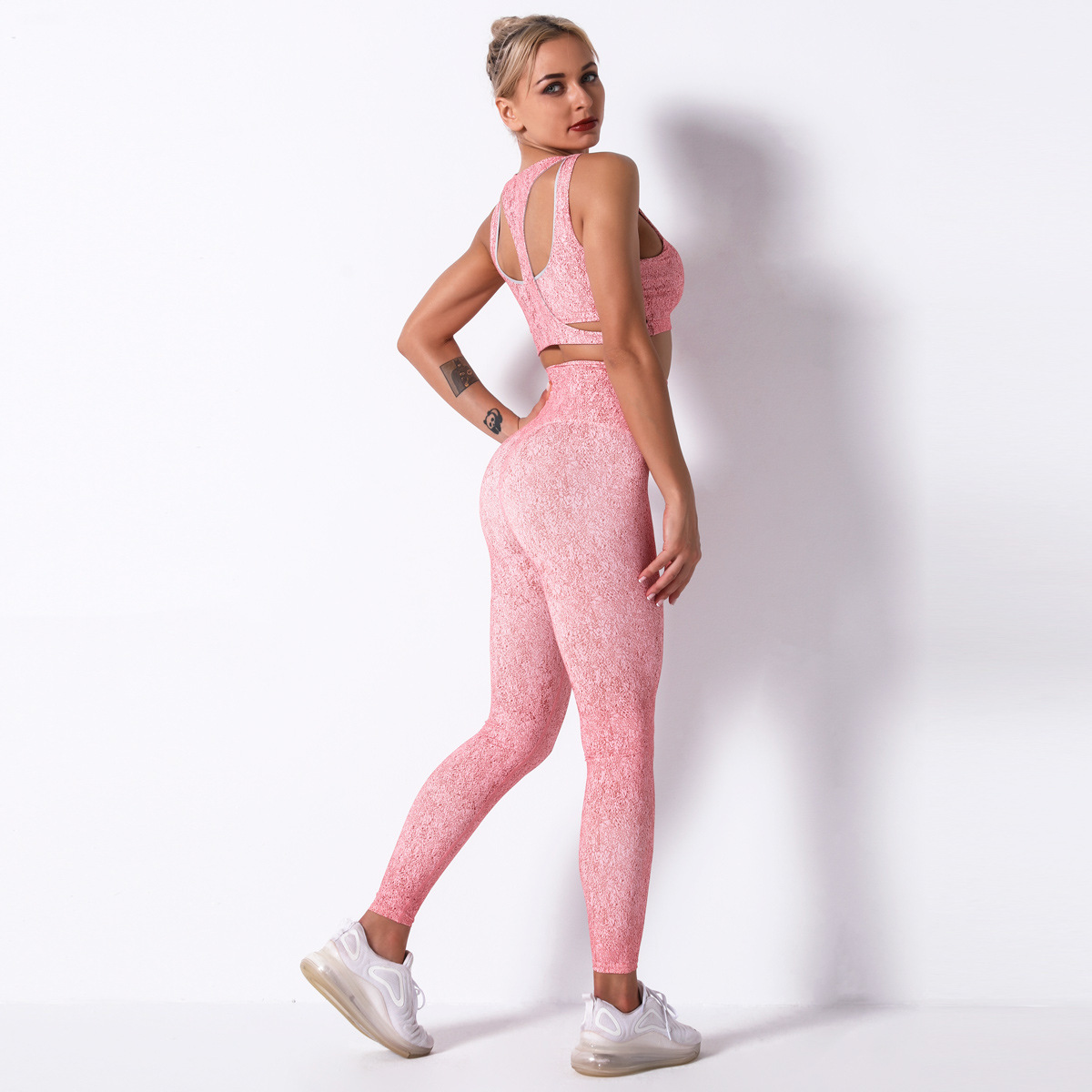 Sujetador de yoga para levantamiento de cadera estampado que absorbe la humedad Conjunto de pantalones de fitness NSNS10688