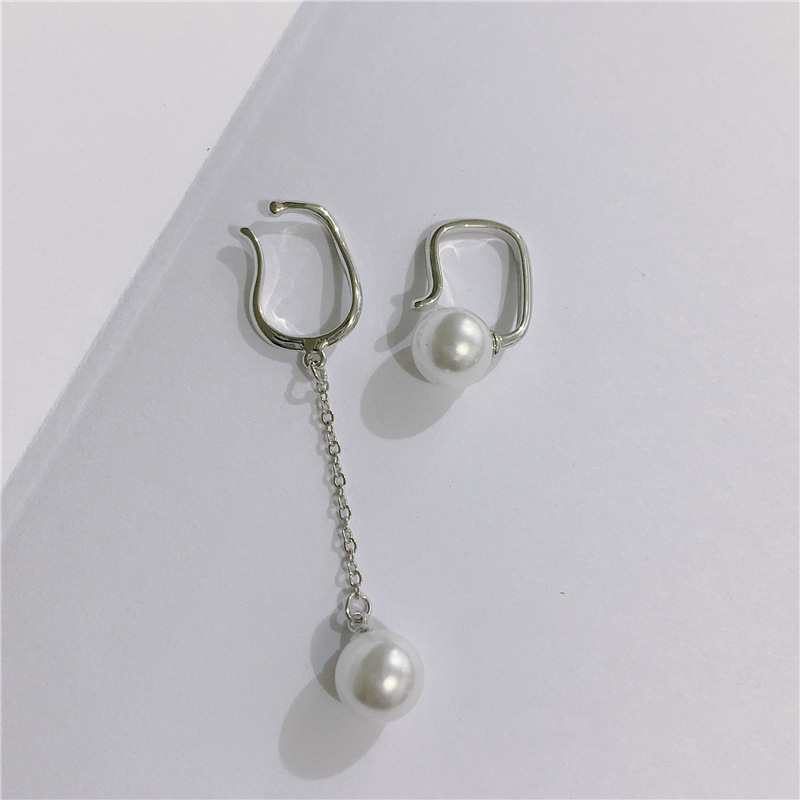 Fashion Earrings Female Pearl Tassel Asymmetric Earrings display picture 8