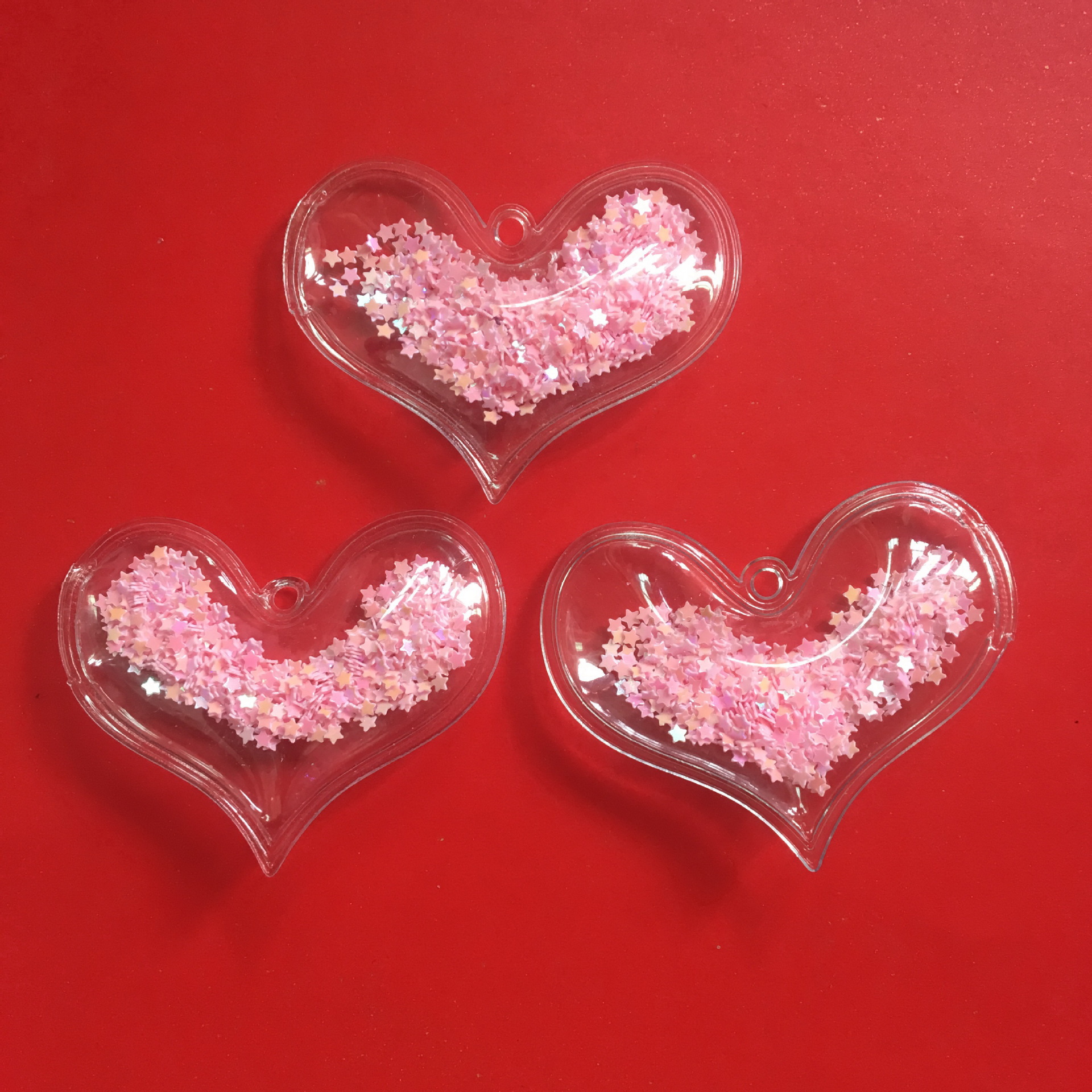 Manufacturer supplies love sequin down label