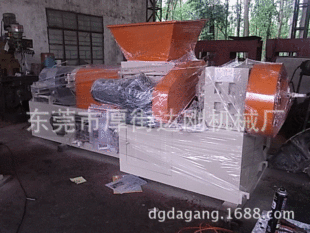 Точечная подача Dongguan Second -Hand Hand Granulators Подает 150 секундного гранулятора для резины