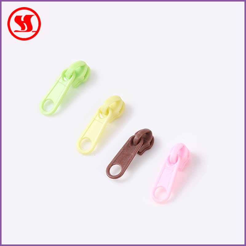 义乌拉链厂家批发5#烤漆无锁头塑料拉头 5号尼龙塑料拉链头现货