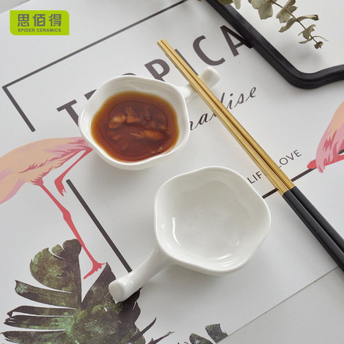 Factory sales pure white hotel bone china chopstick holder spoon rest can be customized with logo, restaurant club table ceramic chopstick rest Tangshan