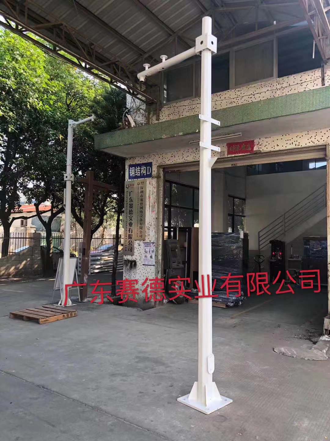 批发监控立杆3.5米4米5米6米不锈钢立杆红绿灯信号杆八角立杆定制-阿里巴巴