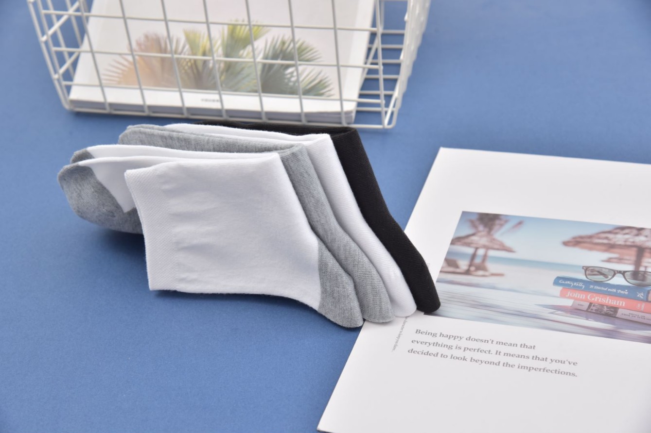 Men's casual solid color tube socks