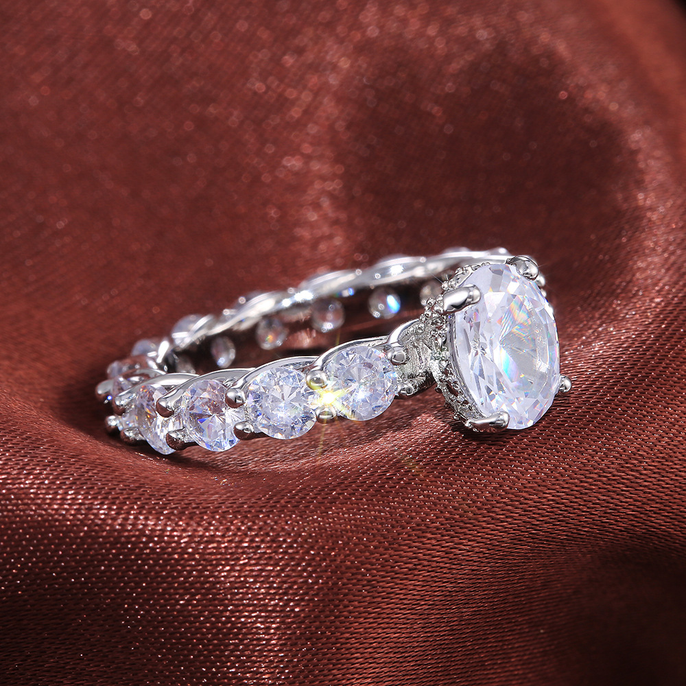 Classique Plein Cercle Plein Diamant Zircon Dames Bague Bijoux En Cuivre En Gros display picture 4