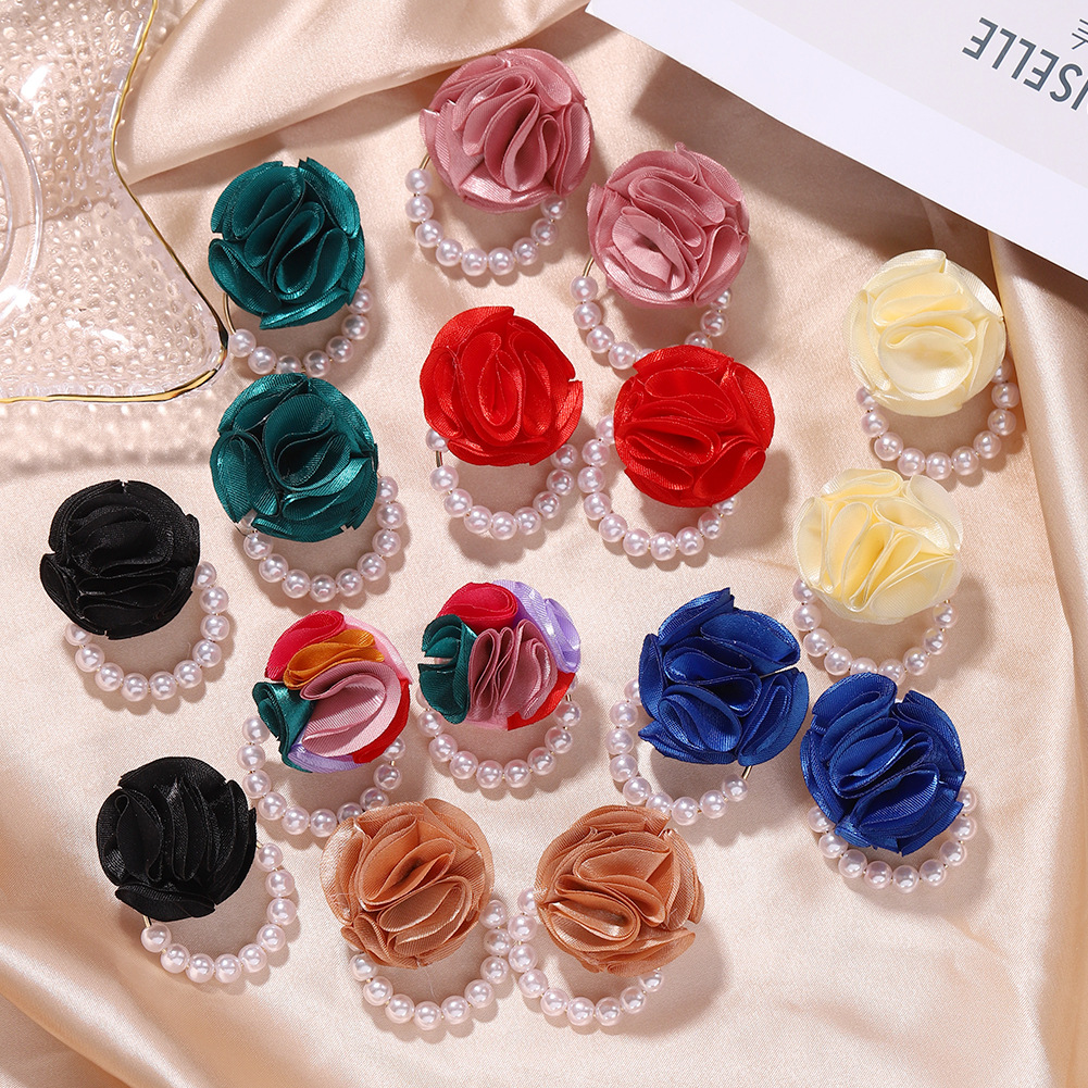 Hot Selling Fashion Simulation Flower Earrings Wholesale display picture 6