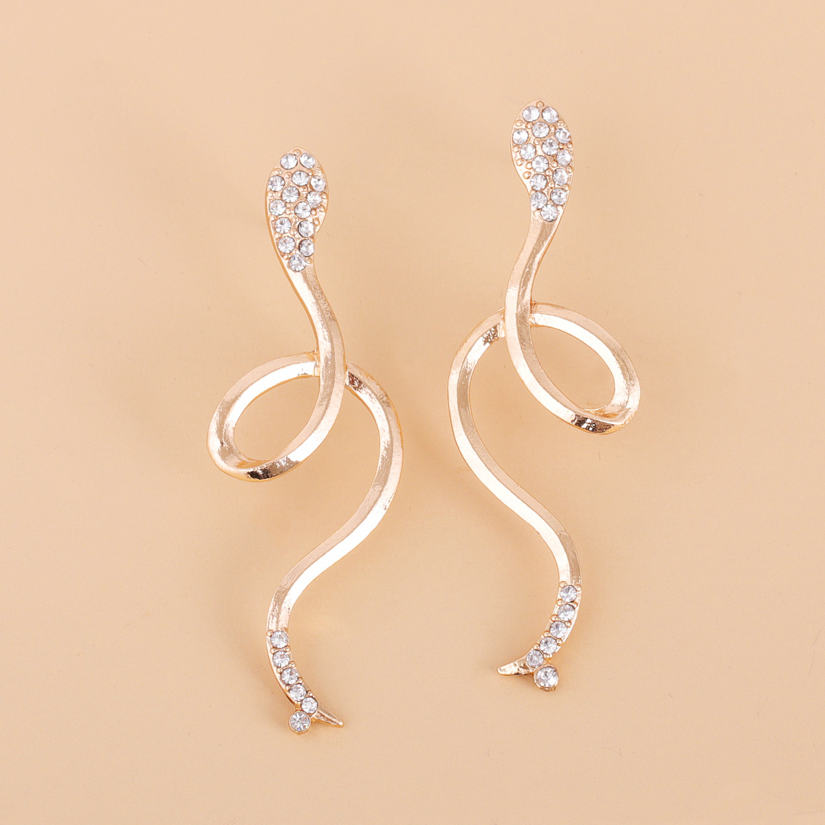 Boucles D&#39;oreilles Fantaisie Simples En Forme De Serpent display picture 5