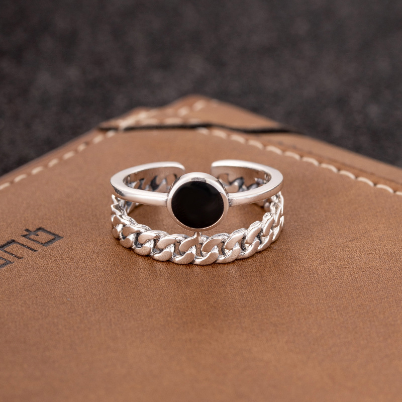Fashionable brand ring
