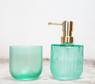 2020���¿�ҾӾƵ���Ʒԡ����ԡ¶ƿ����ʽ���bƿϴ��Һ����ƿ