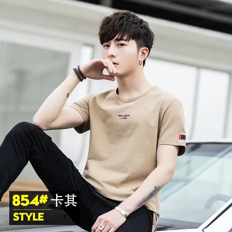 Verano nueva camiseta de manga corta cuello redondo de los hombres suelta estilo coreano juventud estudiante media manga camiseta camisa de fondo venta al por mayor