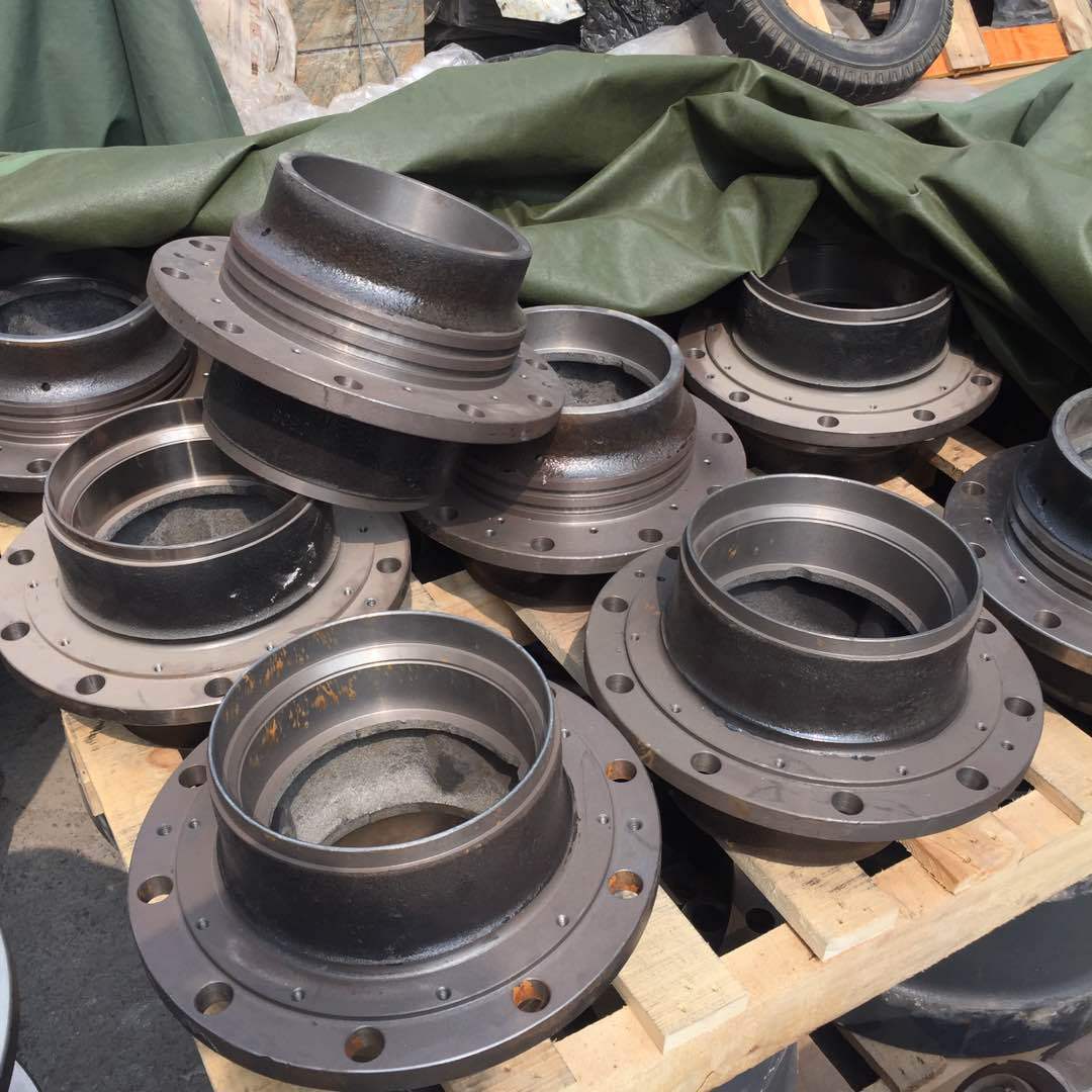 WG9231340309 豪沃后轮毂1