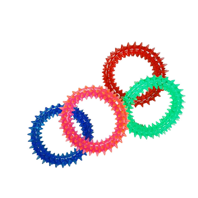 Suministro directo de fábrica PVC transparente 9cm pequeña espina anillo mascota juguete cachorro molar mordedura espina anillo círculo Comercio exterior al por mayor