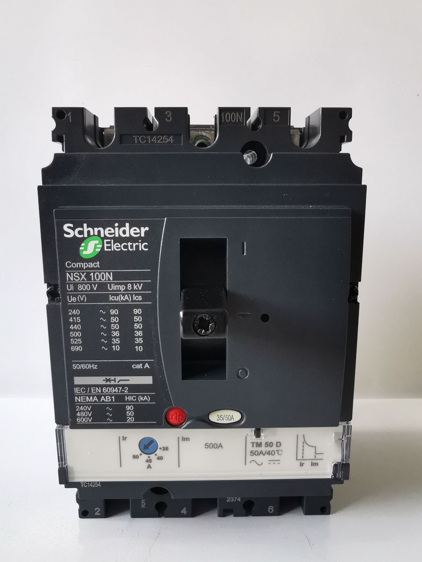 原装正品LV429843断路器Compact NSX100N TM50D现货供应全新 议价