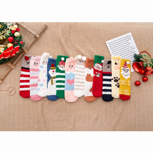 Cross-border Amazon coral velvet Christmas socks three-dimensional cartoon pattern old man elk socks wholesale floor socks sleep