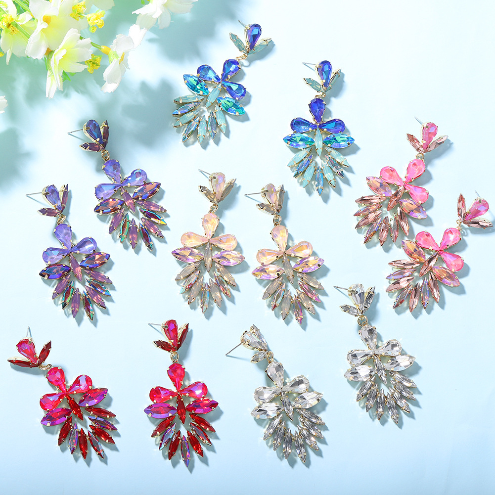 Fashion Leaf Colored Diamond Exaggerated Luxury Trendy Temperament Star Wild Hand-clamped Diamond Full Diamond Earrings Wholesale Nihaojewelry display picture 21