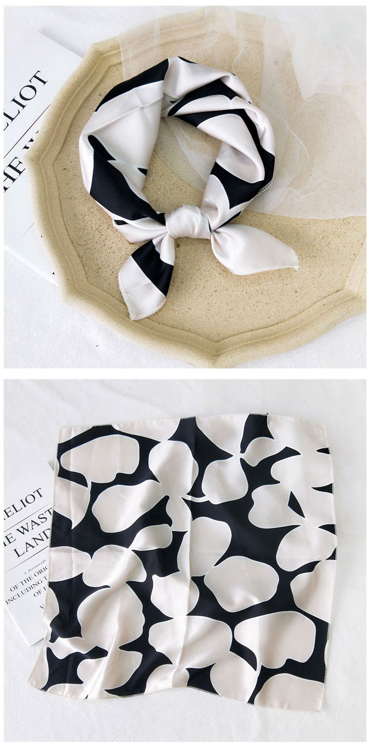Women'S Gender Women's Sweet Polka Dots Heart Shape Polyester Printing Silk Scarves