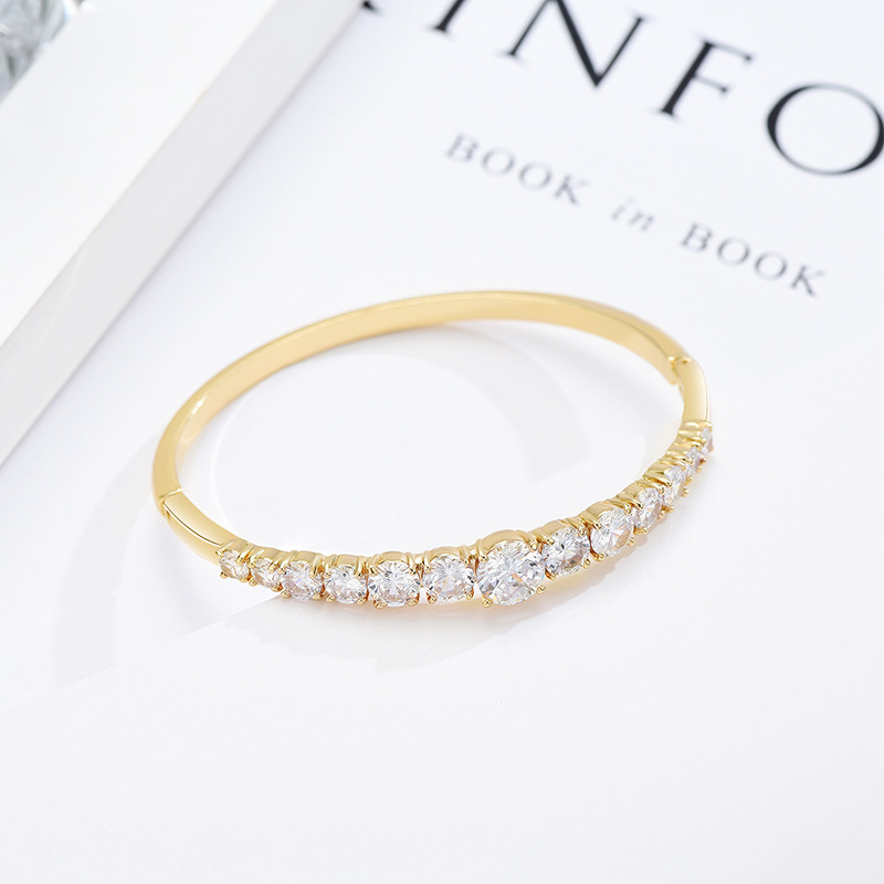 Korea Fashion New Simple Style Alloy Diamond Bracelet Wholesale Nihaojewelry display picture 8