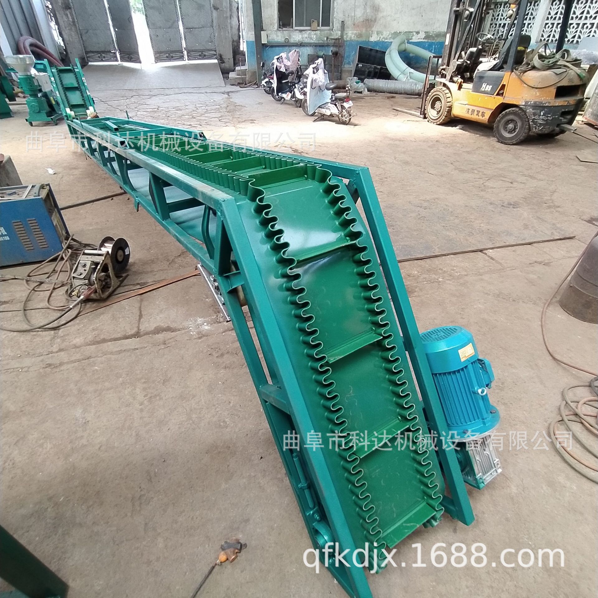 水平爬坡输送机带宽500mm10米长学习用品曲别针格挡皮带双输送机