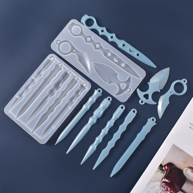 DIY Crystal Glue Dagger Defense Keychain Mold Homemade Self-Defense Weapon Pendant Hanging Buckle Silicone Mold