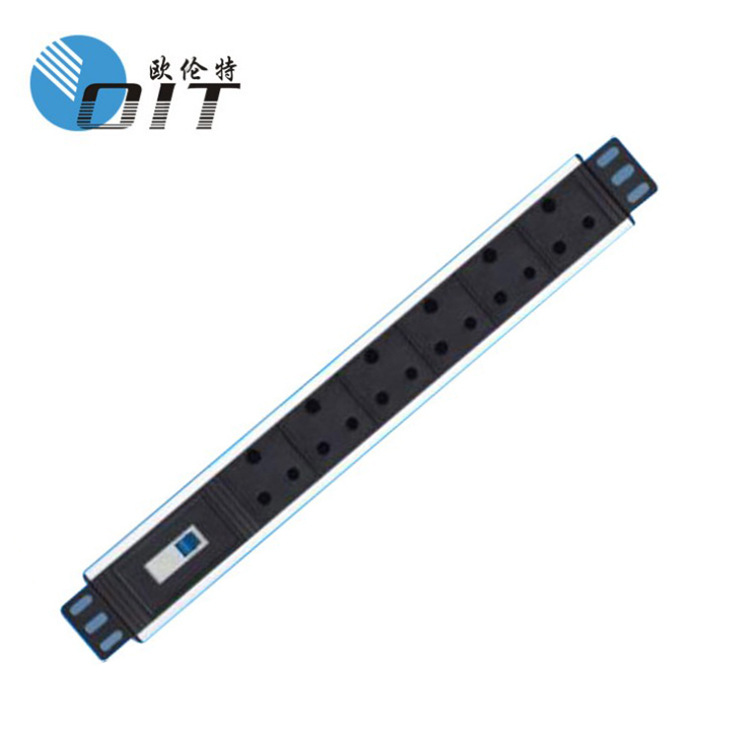 供应带断路器6位南非标准PDU机柜插座PDU电源插座带小型断路器